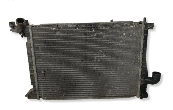 Opel Vectra B Coolant radiator 