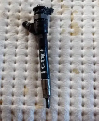 Renault Trafic III (X82) Fuel injector 0445110414
