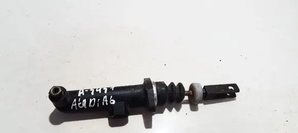 Clutch master cylinder