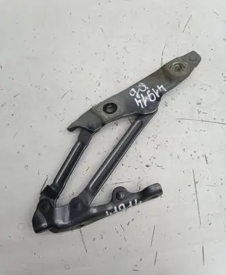 Infiniti Q50 Tailgate/trunk/boot hinge