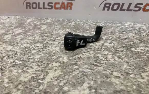 Land Rover Freelander 2 - LR2 Windshield washer spray nozzle 