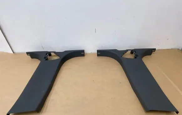 Land Rover Evoque I (B) pillar trim (bottom) BJ32243A53AF BJ32243A52AF