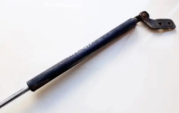 Mazda 323 Tailgate/trunk strut/damper