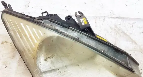 Ford Focus Headlight/headlamp XS4113005PM XS41-13005-PM