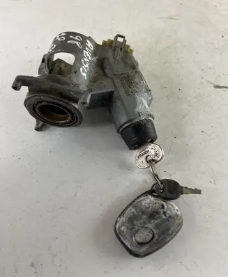 Toyota Avensis T220 Ignition lock 290596 357905851 KLS92