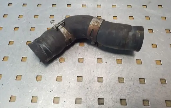 Suzuki Grand Vitara II Engine coolant pipe/hose
