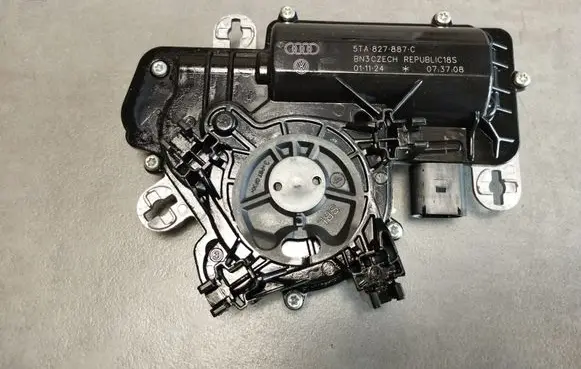 Cupra Formentor Tailgate/trunk/boot lift motor 5TA827887C