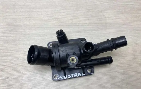 Renault Austral Thermostat/thermostat housing 110611151R