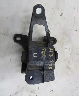Mazda 3 III Gearbox mounting bracket 1111