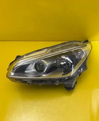 Peugeot 208 Headlight/headlamp 9810805780