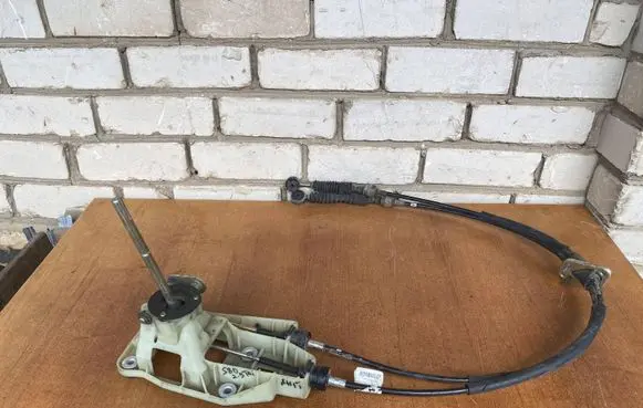 Volvo S80 Gear shifter/selector 8028100061