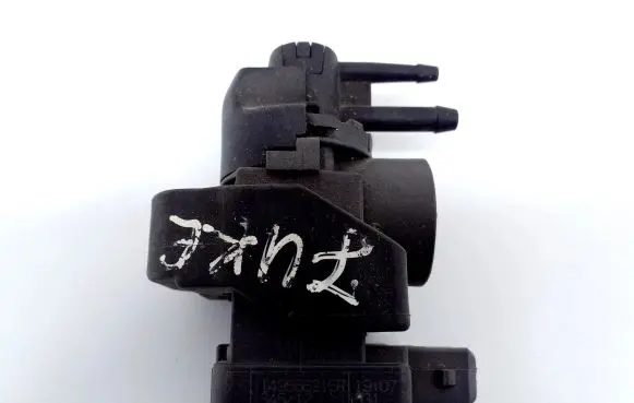 Nissan Juke I F15 Turbo solenoid valve 149566215R