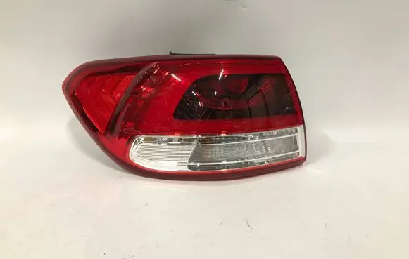 KIA Sorento Rear/tail lights 92401C51