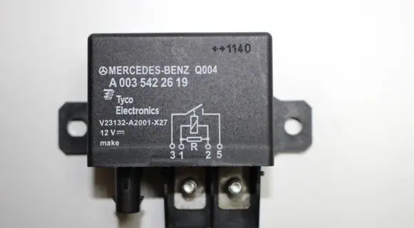 Mercedes-Benz C W204 Other relay A0035422619