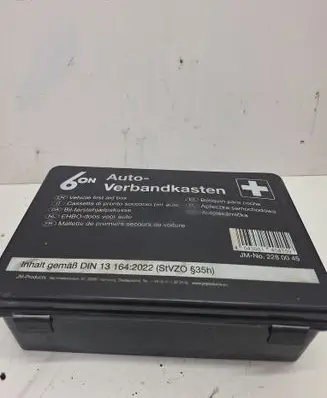 BMW 3 E46 First aid kit 