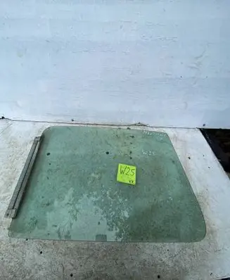 Ford Transit Front door window glass four-door 43R00098