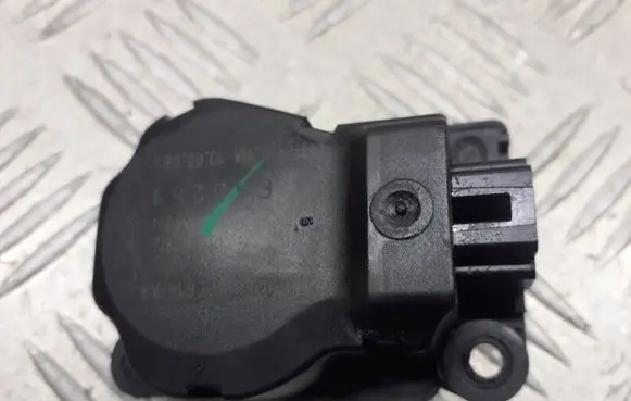 Ford Mondeo MK IV A/C air flow flap actuator/motor 3M5H-19E616-AB