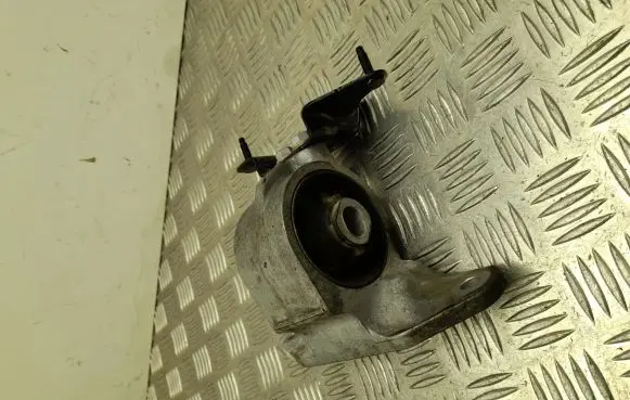 Toyota RAV 4 (XA50) Engine mount bracket S0199