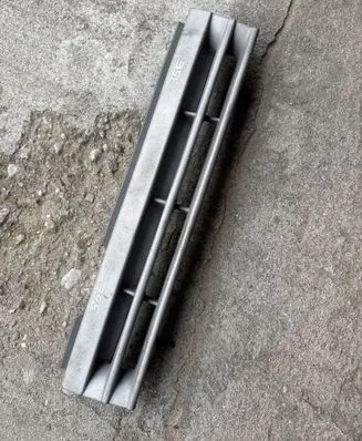 Opel Vectra A Front bumper upper radiator grill GM90287108 90287108