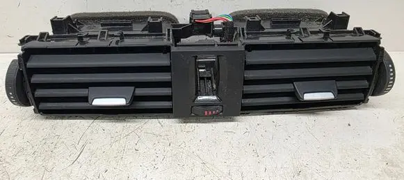 BMW 1 F20 F21 Dash center air vent grill 9218552 64229218551