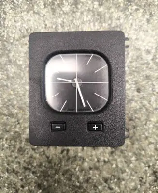BMW 3 E30 Clock 1376903 303193158K