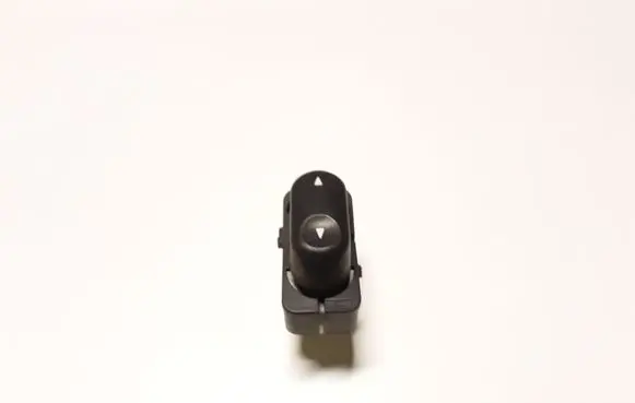 Ford Maverick Electric window control switch E1306637Y