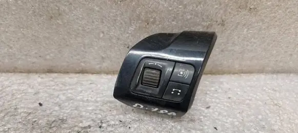 Steering wheel buttons/switches