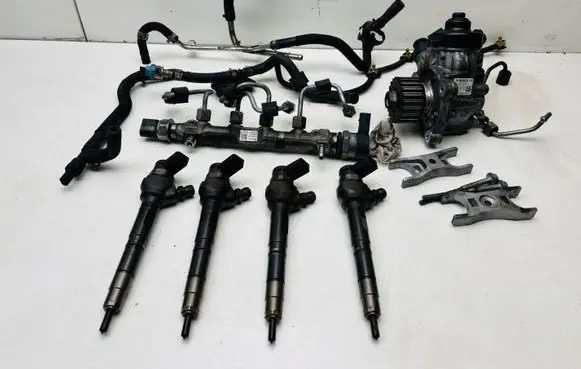 Volkswagen Golf VII Fuel injection system set 0445010537 04L130755D 04L089B