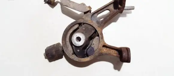 Toyota Auris 150 Engine mount bracket av83638 av-83638