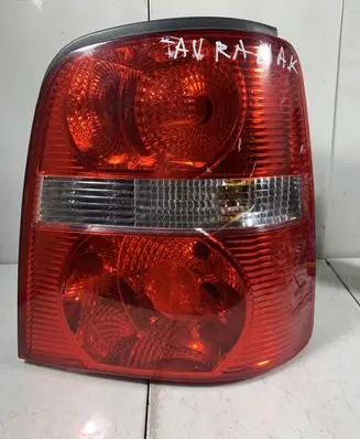 Volkswagen Touran I Rear/tail lights 1T0945258D