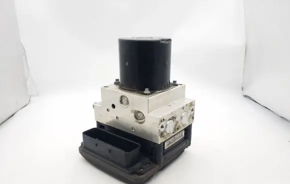 BMW 5 E60 E61 ABS Pump 6780647 3451678064701 6774679