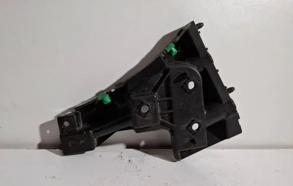 Volvo V60 Front bumper mounting bracket 31323832