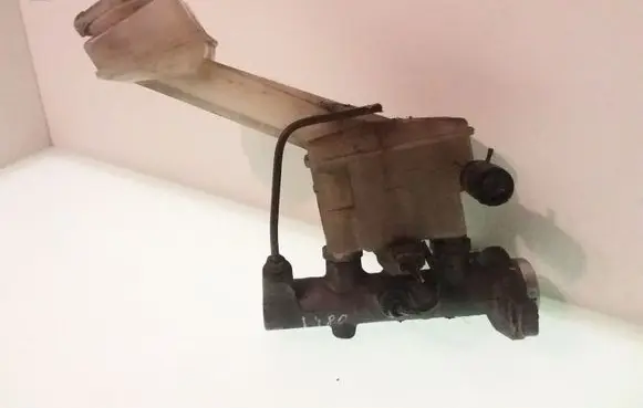 Nissan Primera Master brake cylinder