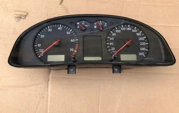 Volkswagen PASSAT B5 Speedometer (instrument cluster) 3B0919861H