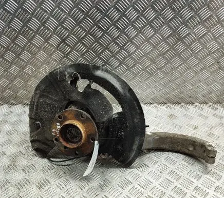 BMW X5 E70 Front wheel hub 6773783