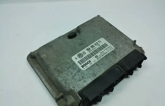 Volkswagen Golf IV Engine control unit/module 06A906018FK 0261206261