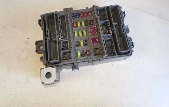 Honda Accord Fuse module EJA20PO5E TLOS114 091102
