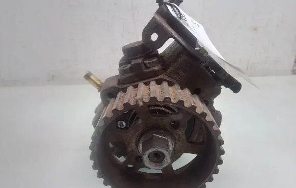 Fuel injection high pressure pump