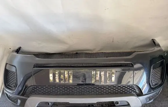 Land Rover Evoque I Front bumper GJ3217F003A LRC820