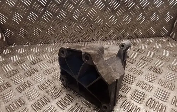 Mercedes-Benz E W212 Engine mounting bracket A6512231304