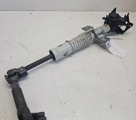 Steering wheel axle set