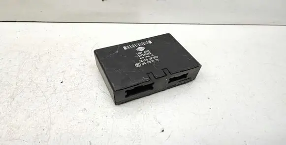 Nissan Primera Door central lock control unit/module 284502F907