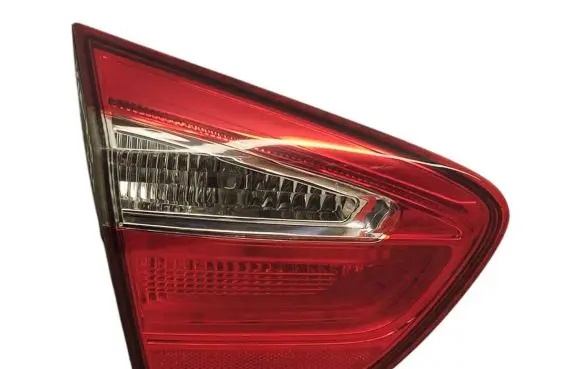 KIA Rio Tailgate rear/tail lights 924031W2