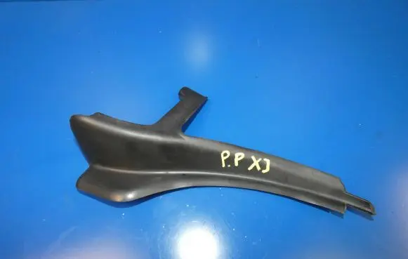 Jaguar XJ X351 Wiper trim AW93-16D178-AE