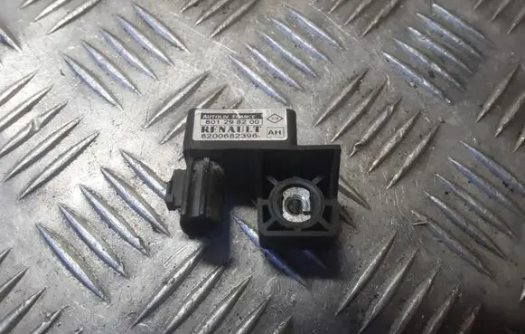 Renault Scenic II - Grand scenic II Airbag deployment crash/impact sensor 601298200 8200682396 216215307