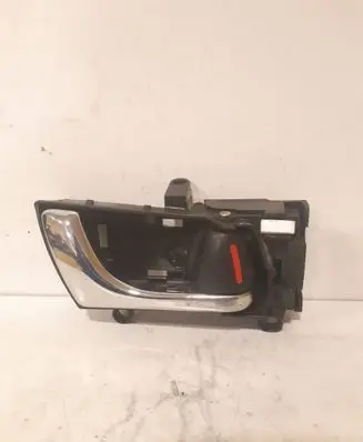 Subaru Legacy Front door interior handle