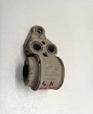 Audi A6 S6 C5 4B Rear axle beam mounts housing 4B0501522E 8E0501522H