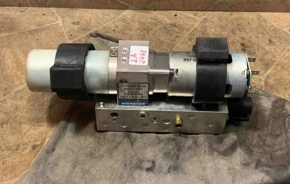 Mercedes-Benz SLK R172 Folding roof motor A1728000030