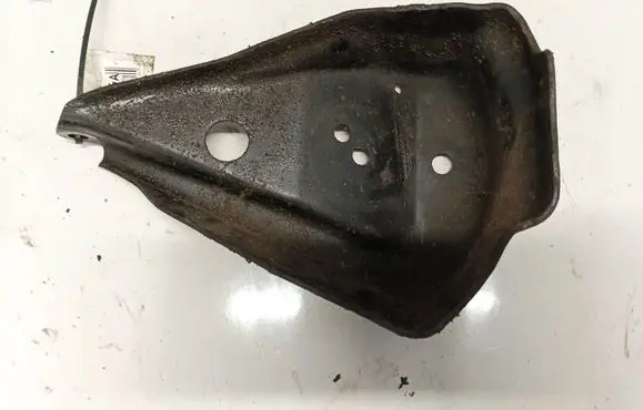 Volvo S70 V70 V70 XC Engine mounting bracket 