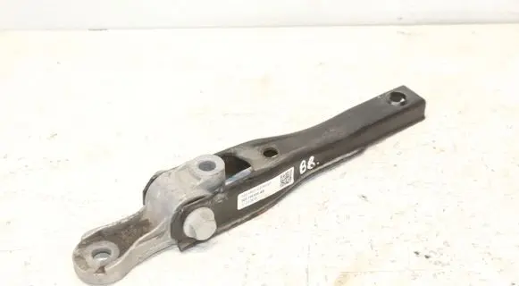 Volkswagen PASSAT B8 Engine mount bracket 5Q0199855AB